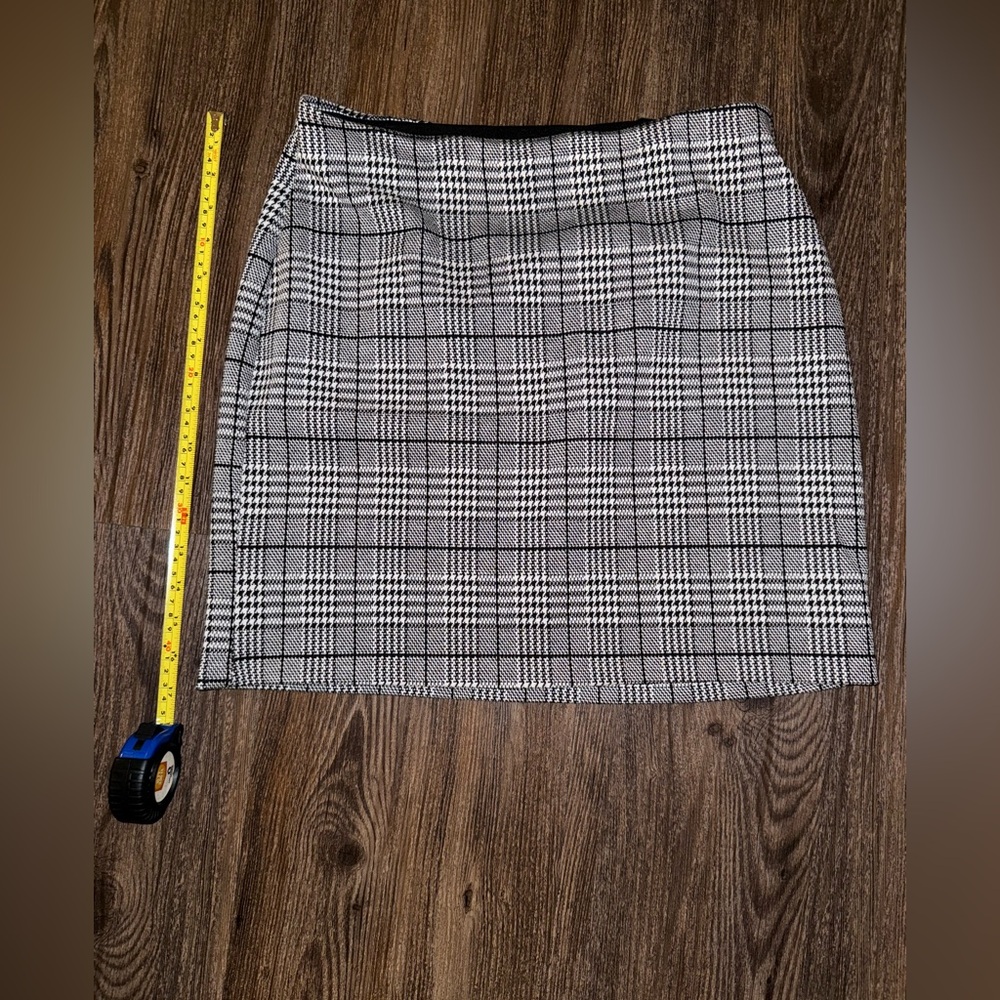 H&M Houndstooth Pencil Skirt